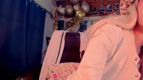   online show from 13, 2, 2025