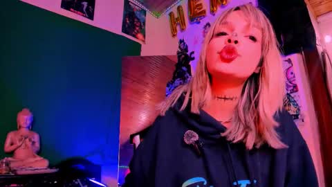   online show from 22, 10, 2025