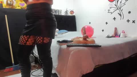 Snapshot of kymberlyhott chatting on 4, 10, 2025 call me kim online show from 4, 10, 2025