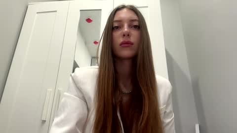 Selena online show from 31, 3, 2026