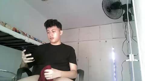 Snapshot of kymer24 chatting on 24, 10, 2025 john online show from 24, 10, 2025