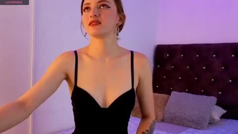 Snapshot of kyra_honey chatting on 6, 5, 2026 kyra_honey online show from 6, 5, 2026