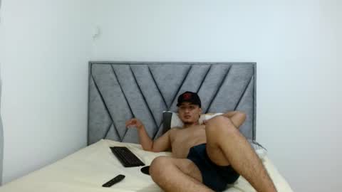 Snapshot of kyro_estrada chatting on 16, 12, 2025 kyro_estrada online show from 16, 12, 2025