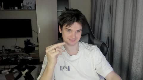 Kyroro online show from 7, 2, 2025