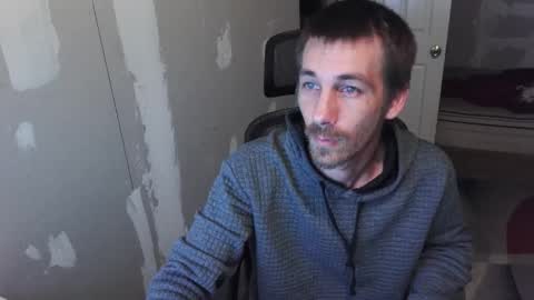 Snapshot of l1v1nth3dr3am chatting on 17, 9, 2025 l1v1nth3dr3am online show from 17, 9, 2025