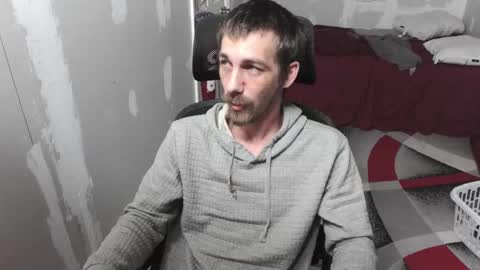Snapshot of l1v1nth3dr3am chatting on 1, 10, 2025 l1v1nth3dr3am online show from 1, 10, 2025