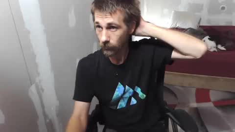 Snapshot of l1v1nth3dr3am chatting on 10, 10, 2025 l1v1nth3dr3am online show from 10, 10, 2025