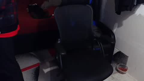 l1v1nth3dr3am online show from 18, 1, 2026