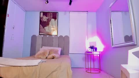 Cris  online show from 3, 3, 2025