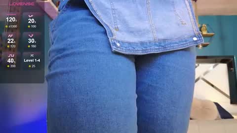 Cris  online show from 5, 12, 2025