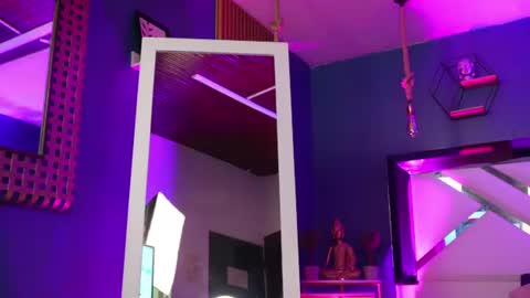Snapshot of laady_brownn chatting on 8, 7, 2026 Cris online show from 8, 7, 2026