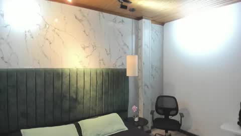 labrinthteasing online show from 1, 2, 2026