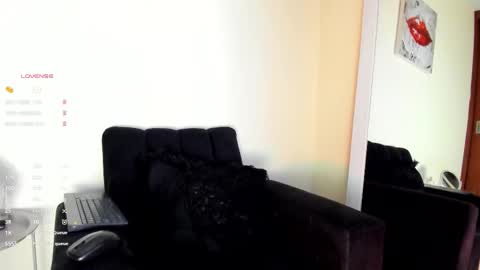 Snapshot of lace_victoria chatting on 13, 11, 2025 lace_victoria online show from 13, 11, 2025