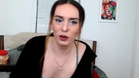 Lacey Phoenix online show from 10, 2, 2025