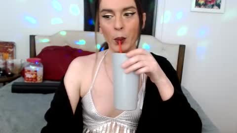 Lacey Phoenix online show from 20, 10, 2025