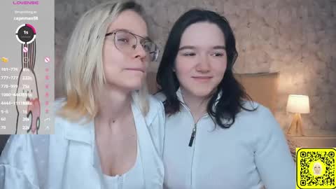 Violet and Isabel online show from 3, 6, 2026
