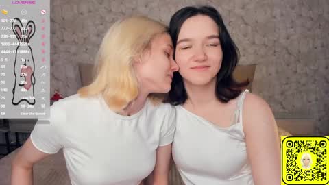 Violet and Isabel online show from 8, 6, 2026
