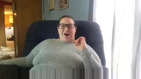 Laddybuggie27 online show from 8, 2, 2025