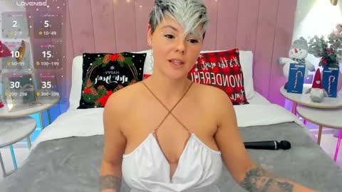 Snapshot of lady_alibi chatting on 4, 1, 2025 AliCooper online show from 4, 1, 2025