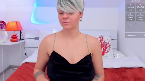 Snapshot of lady_alibi chatting on 1, 3, 2025 AliCooper online show from 1, 3, 2025