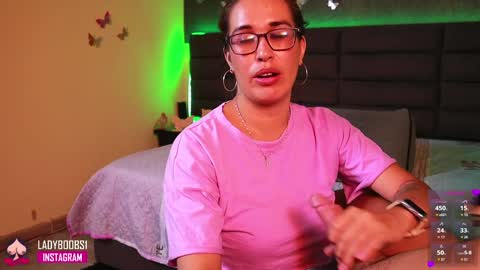 Snapshot of lady_boobs1 chatting on 25, 1, 2025 Kathie Dicky online show from 25, 1, 2025