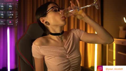 lady_nicolett online show from 18, 12, 2025