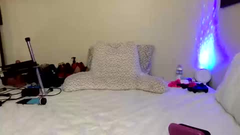 Snapshot of lady_voon_sin chatting on 12, 10, 2025 Lady Voon Sin online show from 12, 10, 2025