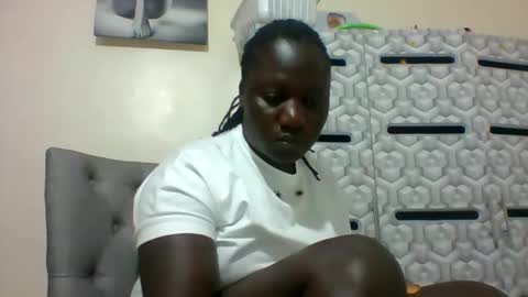 lindah32 online show from 11, 1, 2025