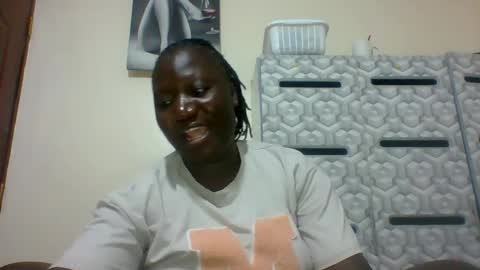 lindah32 online show from 22, 1, 2025