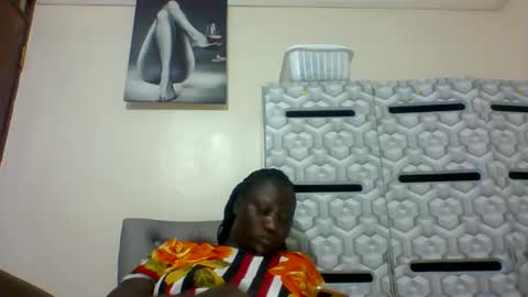 lindah32 online show from 28, 1, 2025