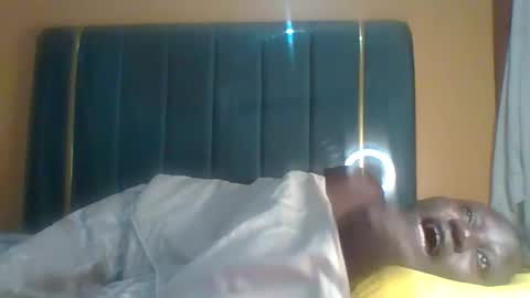 lindah32 online show from 17, 12, 2025