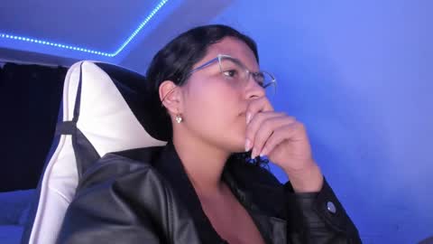  Lady  online show from 26, 1, 2025