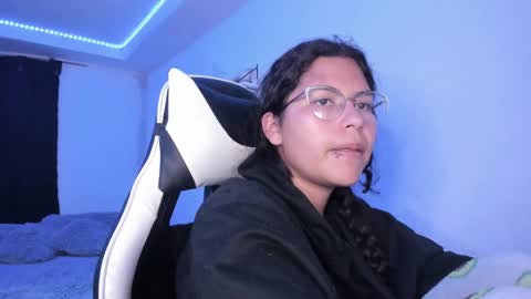  Lady  online show from 21, 2, 2025