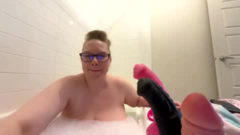 LadyCherieLynn online show from 18, 4, 2026