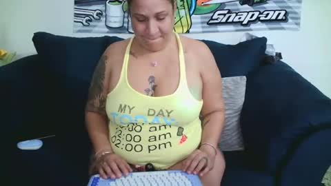 Snapshot of ladycreamypr1 chatting on 22, 6, 2026 onlyfans Ladycreamypr online show from 22, 6, 2026