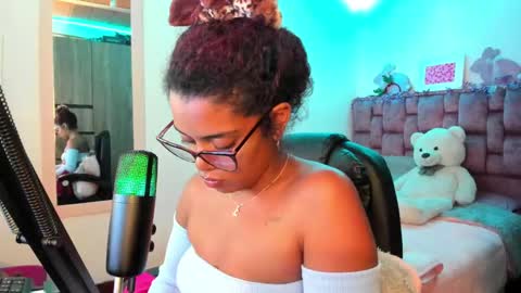 Snapshot of ladydanniela chatting on 15, 12, 2024 leidy daniela online show from 15, 12, 2024