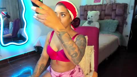 Snapshot of ladydanniela chatting on 7, 2, 2025 leidy daniela online show from 7, 2, 2025