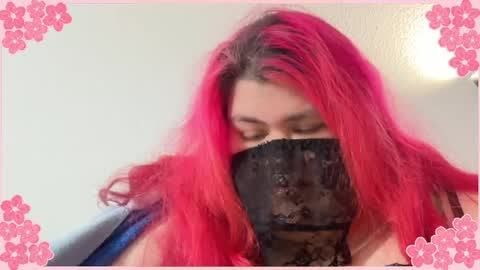 Snapshot of ladykitsunebig chatting on 12, 5, 2026 ladykitsunebig online show from 12, 5, 2026