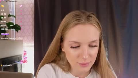 Lilia online show from 22, 11, 2025