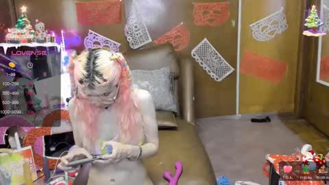 Skinnygirl online show from 13, 2, 2025