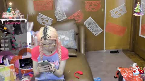 Skinnygirl online show from 14, 2, 2025