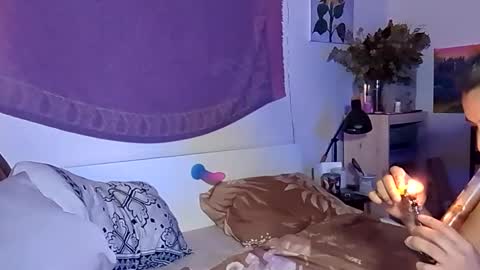 Sara Florez online show from 2, 12, 2024