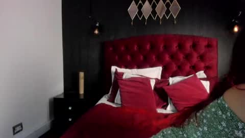 Laia  online show from 17, 7, 2026