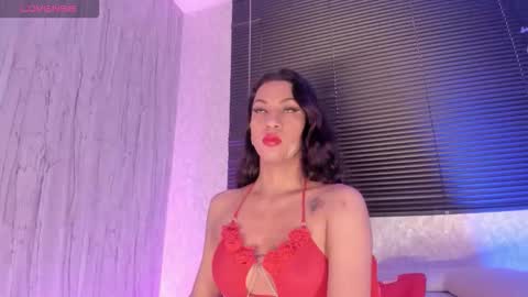 Snapshot of laiilybell chatting on 30, 11, 2025 laiily bell online show from 30, 11, 2025