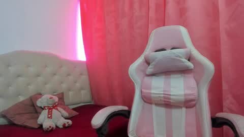 Snapshot of lailahdark chatting on 14, 9, 2025 Camila online show from 14, 9, 2025