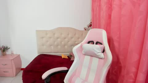 Snapshot of lailahdark chatting on 25, 9, 2025 Camila online show from 25, 9, 2025