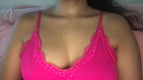 Snapshot of lailayousef chatting on 6, 3, 2025 Laila Yousef online show from 6, 3, 2025