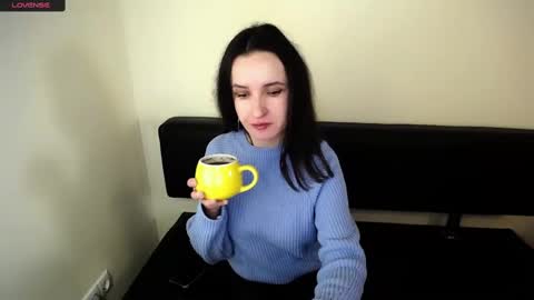 Snapshot of laimapinch_ chatting on 12, 10, 2025 Laima online show from 12, 10, 2025