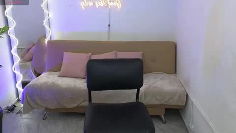 Lala  online show from 13, 10, 2025