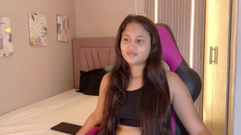 Laura online show from 2, 12, 2025